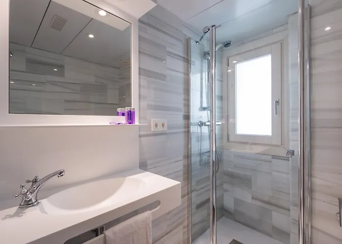 Aparthotel Bibo Oro Del Darro 4*